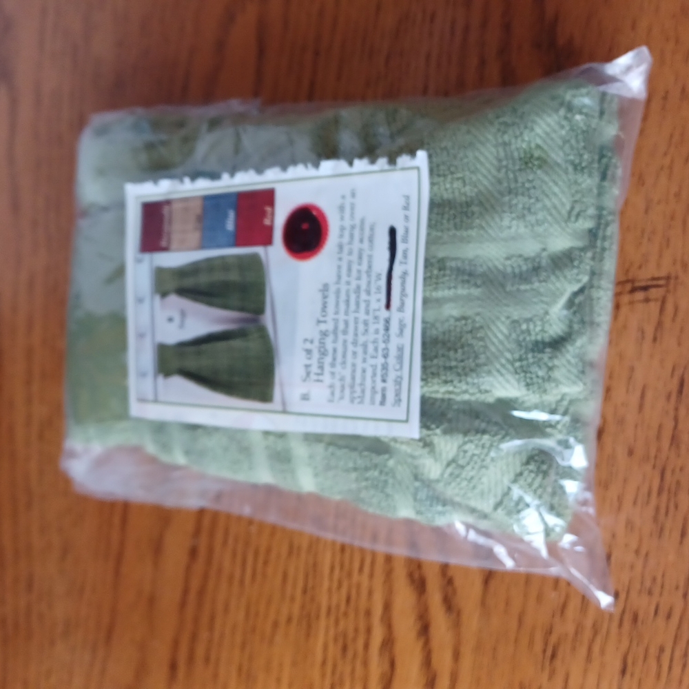 Set 2 olive green Hanging towels
